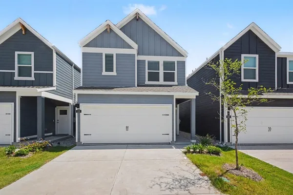 $2,300 | 125 Arbor Drive, Princeton, TX 75407