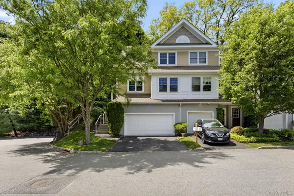 $734,000 | 94 Hillcrest Lane, Peekskill, NY 10566