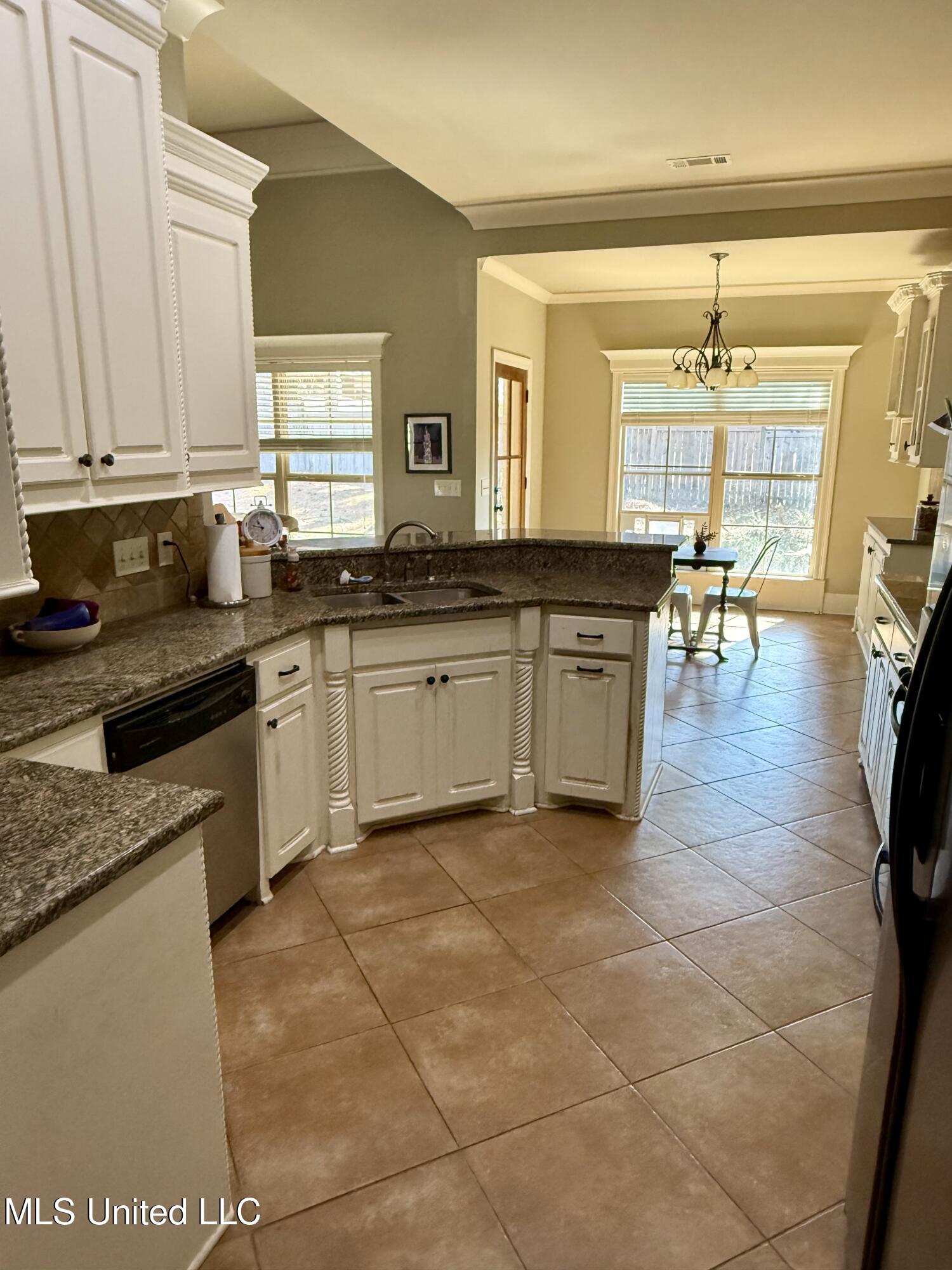 106 Elm Court Madison, MS 39110 - Photo 9 of 23 Image 09