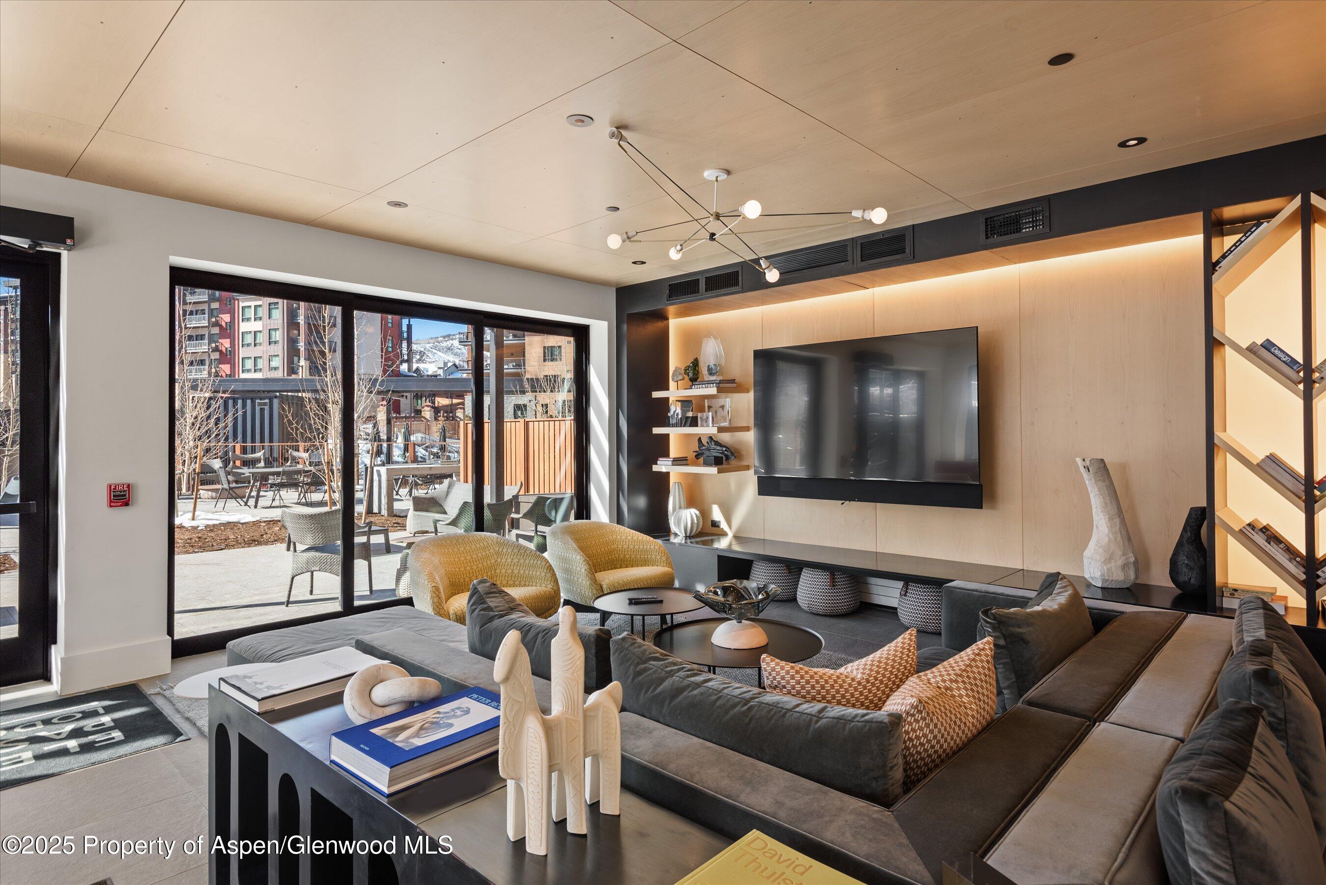 119 Wood Road, Unit 206 Snowmass Village, CO 81615 - Photo 17 of 30 21-21-119WoodRd206_250130021