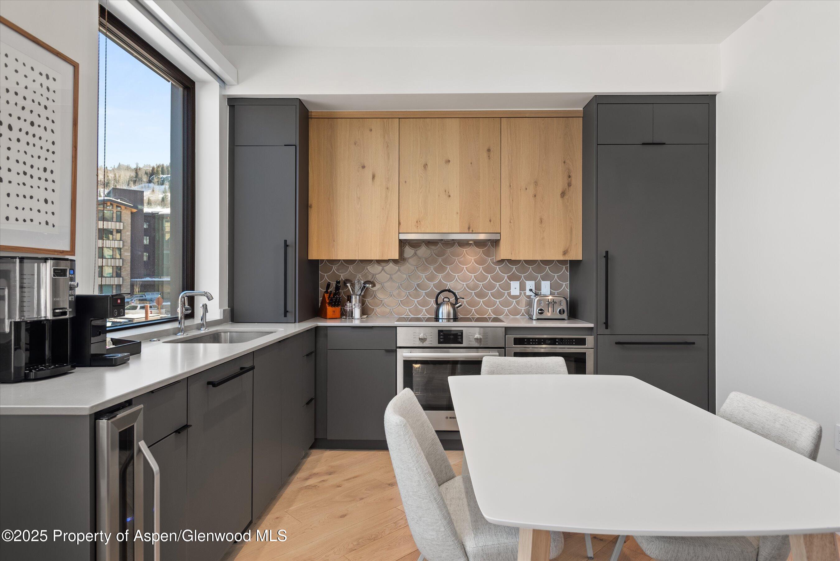 119 Wood Road, Unit 206 Snowmass Village, CO 81615 - Photo 5 of 30 05-05-119WoodRd206_250130005