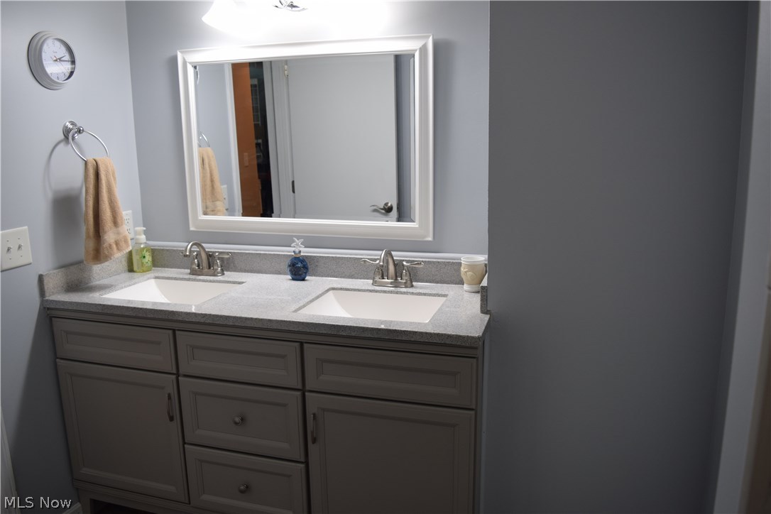 6465 Ridgewood Street Southwest Canton, OH 44706 - Photo 21 of 29 Gallery Image 21