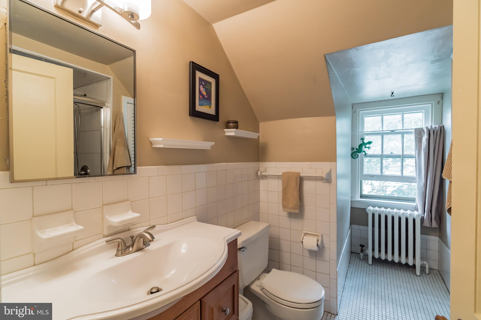 417 East Waverly Road Wyncote, PA 19095 - Photo 35 of 54 Full bath (3rd floor)
