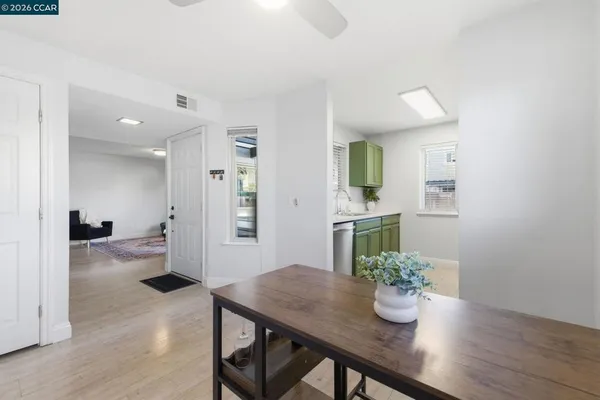 $2,800 | 102 Luna Grande Circle, Sacramento, CA 95834