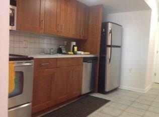 5807 1/2 Fifth Avenue Pittsburgh, PA 15232 - Photo 4 of 6
