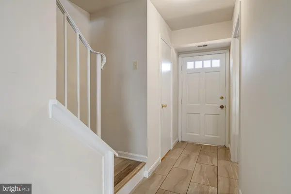 $290,000 | 14369 Saguaro Place, Centreville, VA 20121