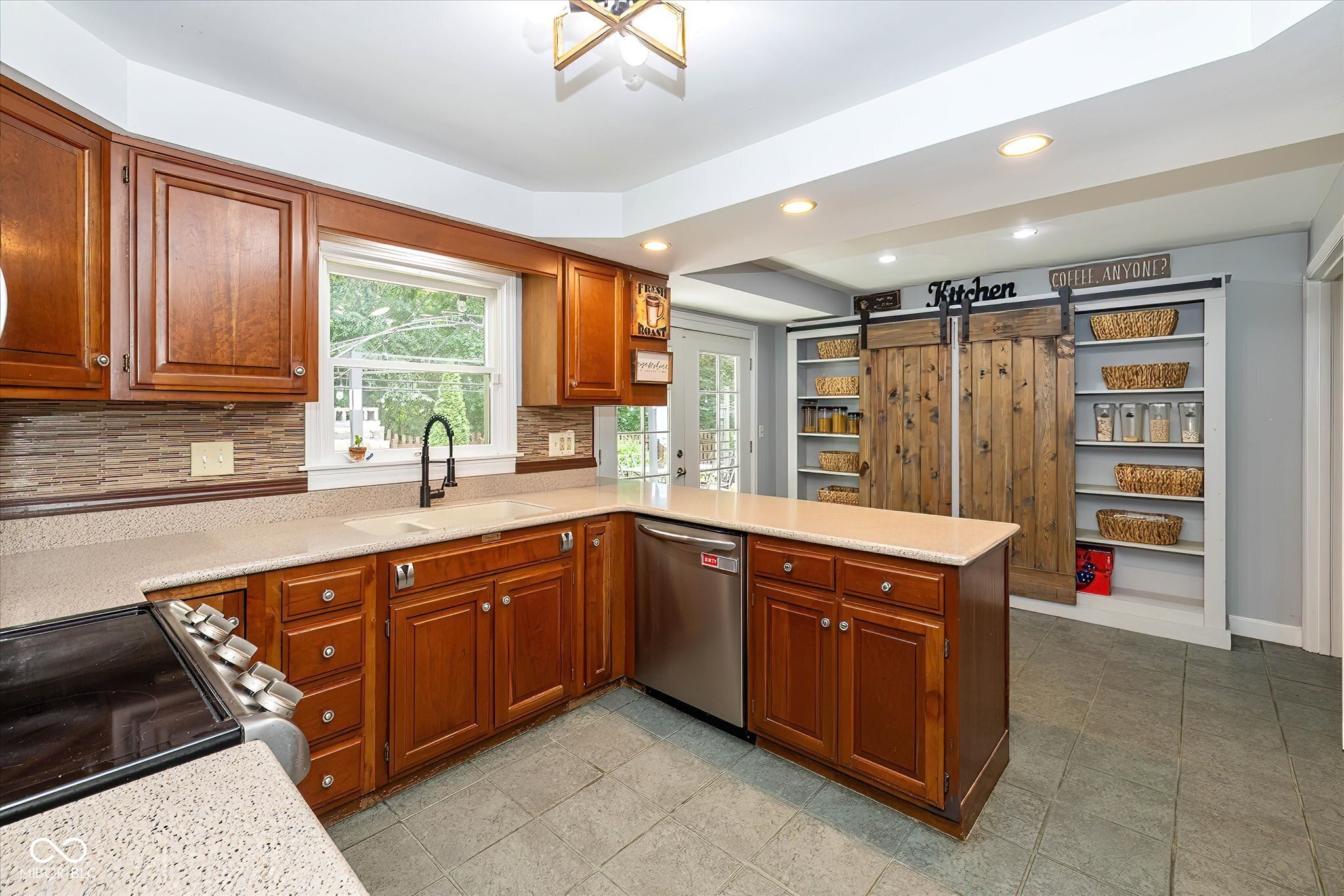 8889 Cholla Road Indianapolis, IN 46240 - Photo 10 of 39 Gallery Image 10