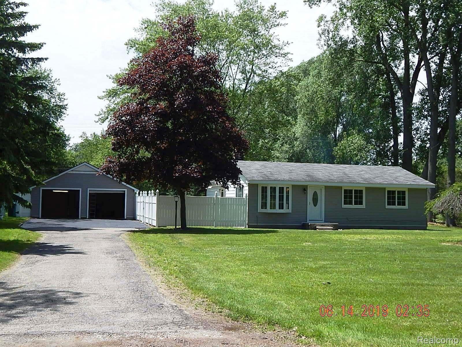 19222 Sylvia Road Romulus, MI 48174 - Photo 7 of 45 front10.JPG