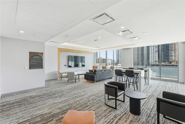 $9,500 | 400 Central Avenue, Unit 1803, St. Petersburg, FL 33701