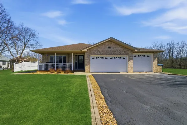 $349,500 | 1549 Wayne Drive, Crete, IL 60417