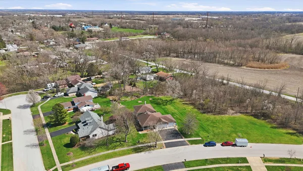 $349,500 | 1549 Wayne Drive, Crete, IL 60417
