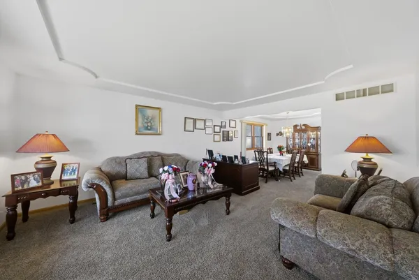 $349,500 | 1549 Wayne Drive, Crete, IL 60417
