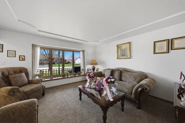 $349,500 | 1549 Wayne Drive, Crete, IL 60417