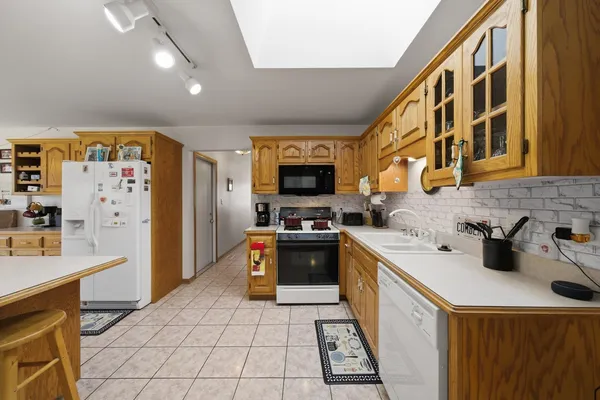 $349,500 | 1549 Wayne Drive, Crete, IL 60417