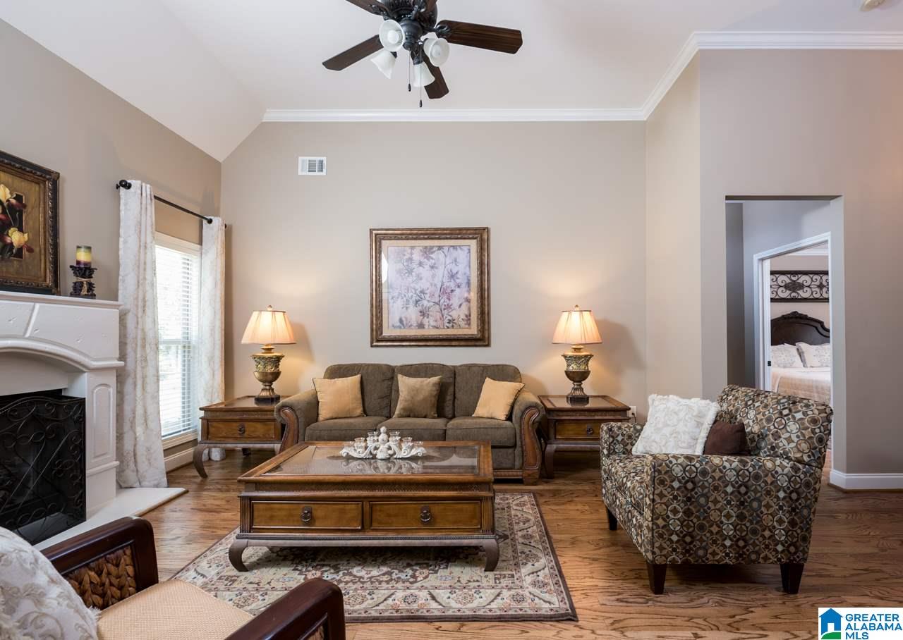411 Ballantrae Road Pelham, AL 35124 - Photo 4 of 34