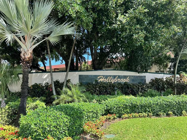 $150,000 | 371 South Hollybrook Drive, Unit 308, Pembroke Pines, FL 33025