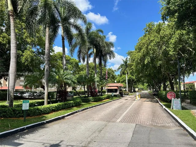 $150,000 | 371 South Hollybrook Drive, Unit 308, Pembroke Pines, FL 33025