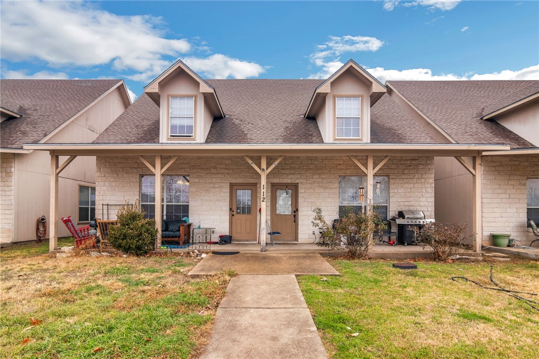 112 Sandstone Drive, Unit G/H, Jarrell, TX 76537 Compass