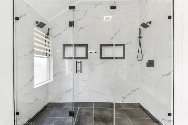 $2,600 | 13021 Castlewind Lane, Pearland, TX 77584