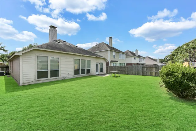 $2,600 | 13021 Castlewind Lane, Pearland, TX 77584