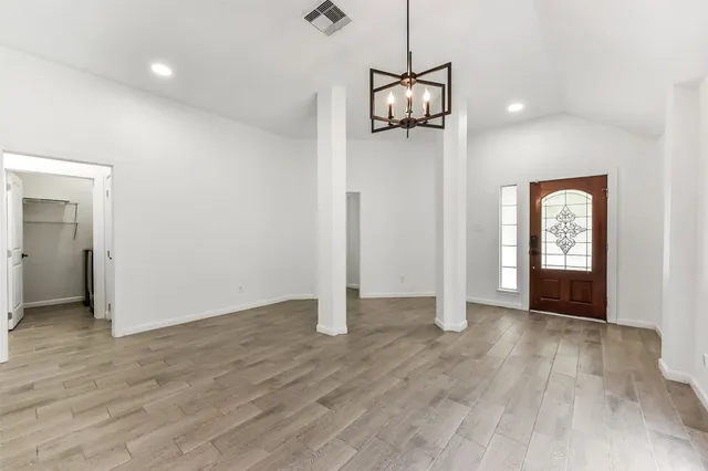 $2,600 | 13021 Castlewind Lane, Pearland, TX 77584