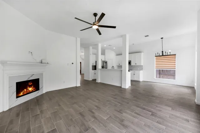 $2,600 | 13021 Castlewind Lane, Pearland, TX 77584