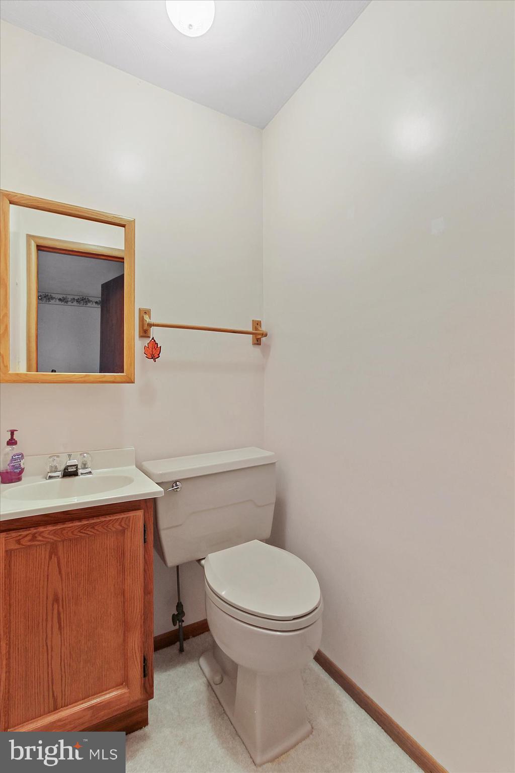 190 Guernsey Road Biglerville, PA 17307 - Photo 11 of 28 Half bath