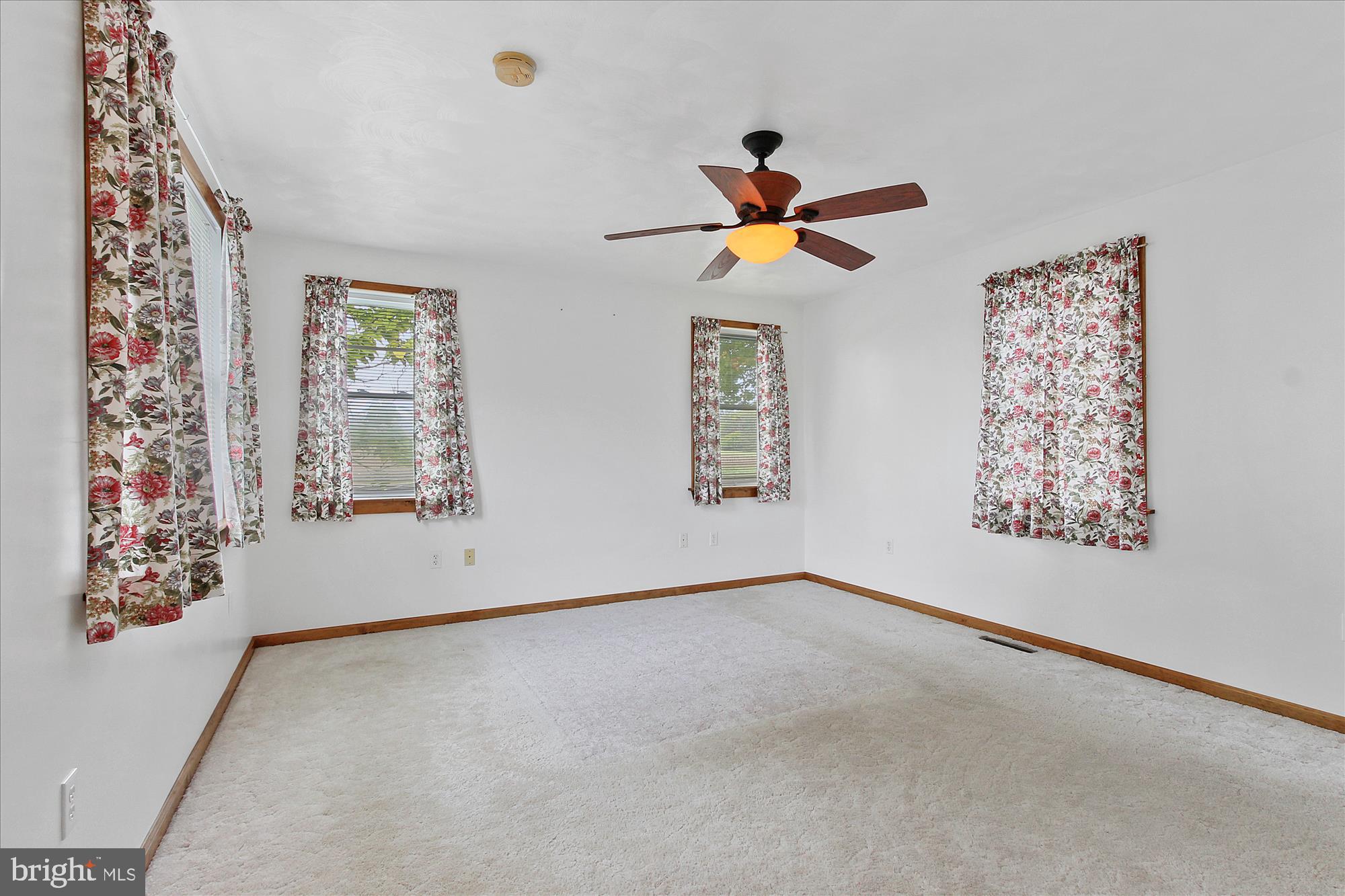 190 Guernsey Road Biglerville, PA 17307 - Photo 17 of 28 Primary Bedroom