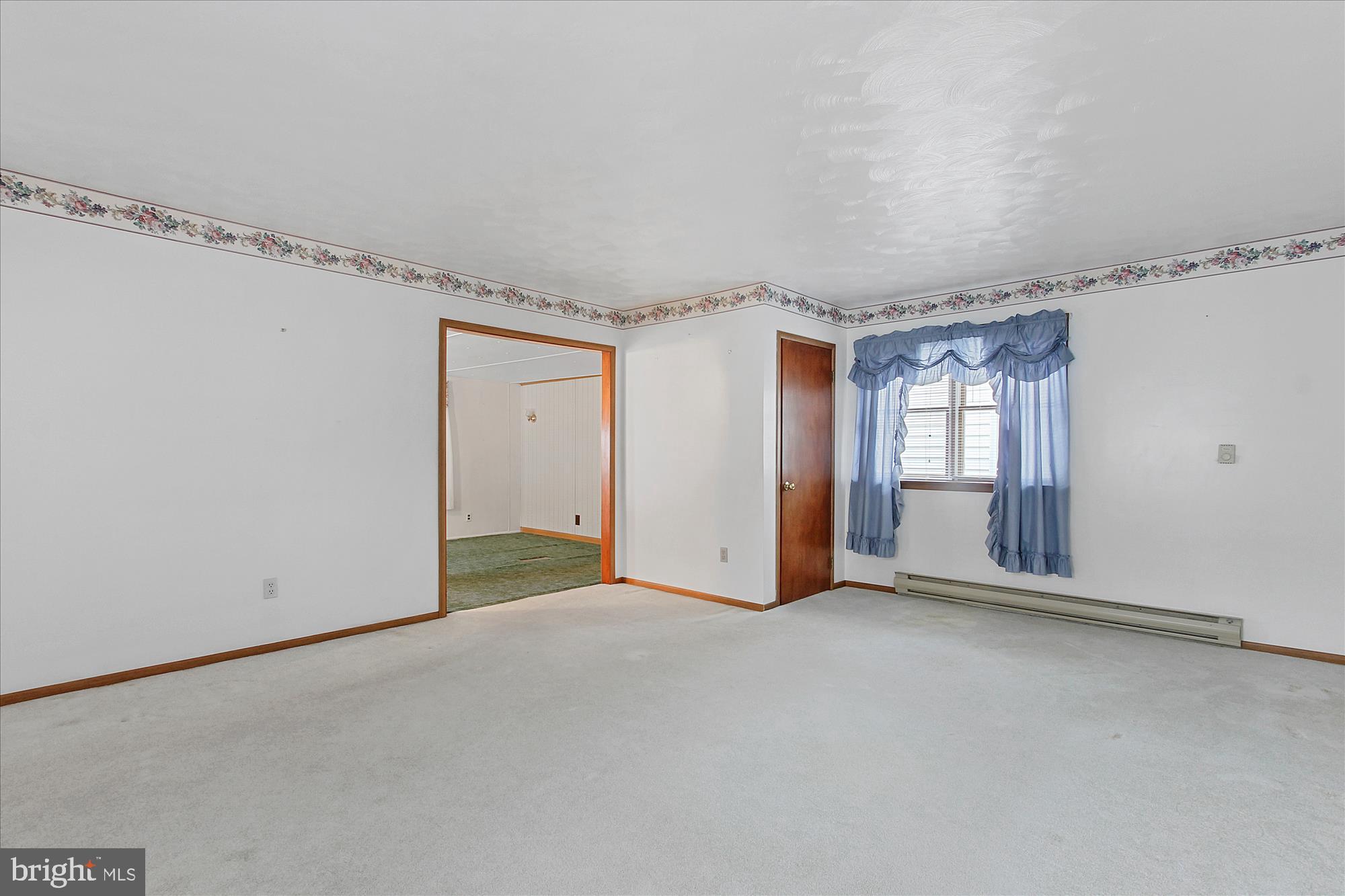 190 Guernsey Road Biglerville, PA 17307 - Photo 9 of 28 Living Room