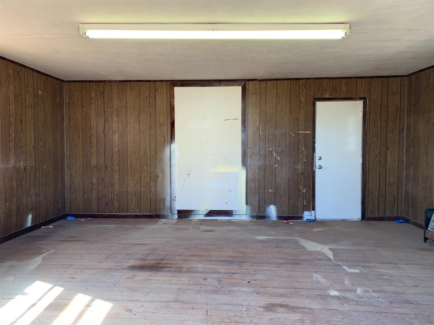 1109 Avenue East Ralls, TX 79357 - Photo 25 of 33 Shop interior. Electric and gas.