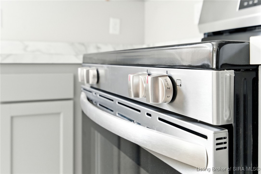 306 Taff Street Charlestown, IN 47111 - Photo 11 of 36