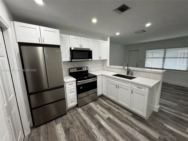 $725,000 | 2030 Taylor Street, Hollywood, FL 33020