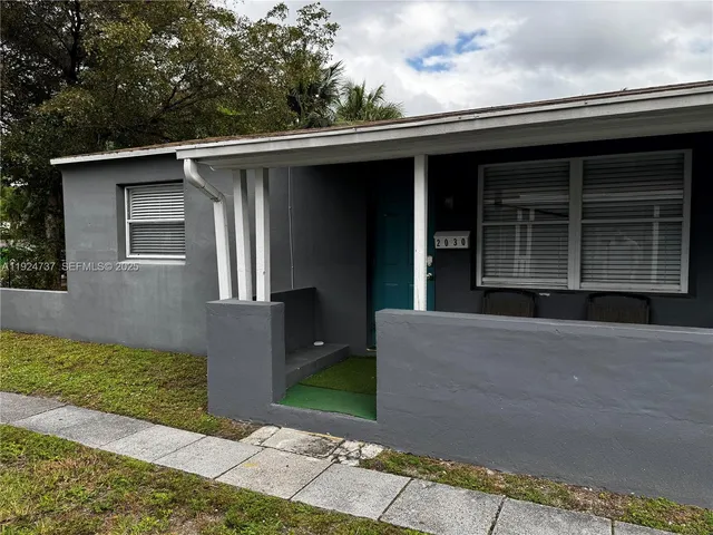 $725,000 | 2030 Taylor Street, Hollywood, FL 33020