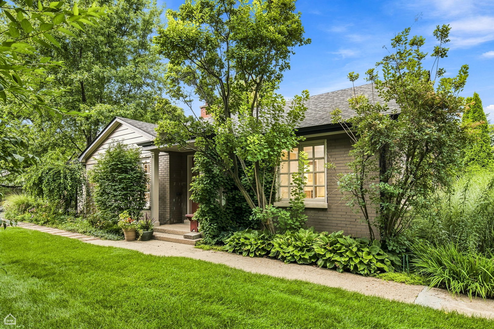 901 Cherokee Road Wilmette, IL 60091 - Photo 1 of 31 Gallery Image 1