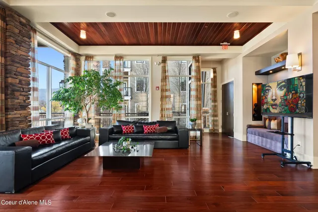 $3,190,000 | 802 Sandpoint Avenue, Unit 8201, Sandpoint, ID 83864