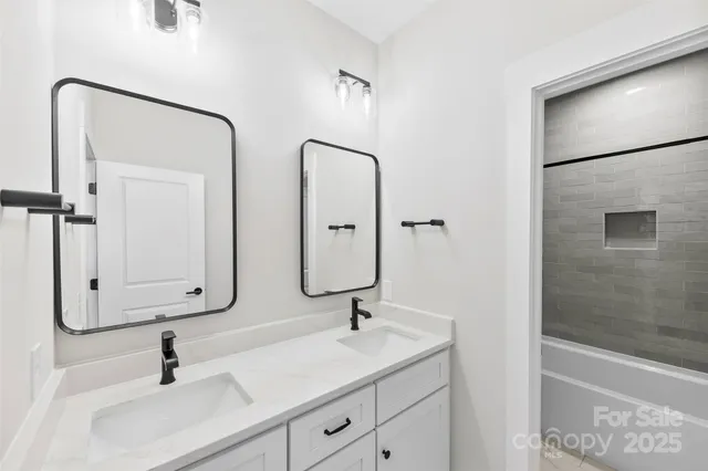 $650,000 | 551 Perry Road, Troutman, NC 28166