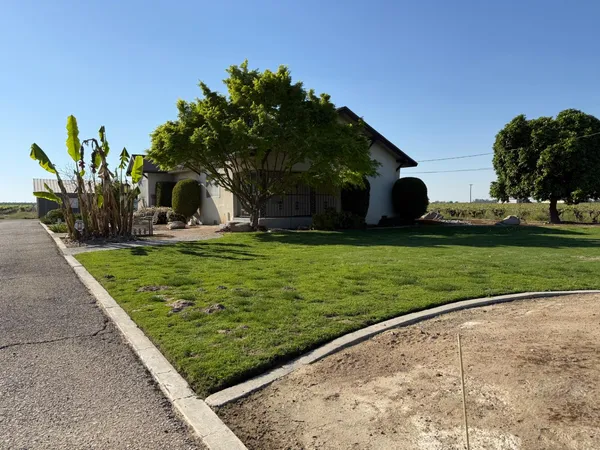 $2,400 | 7595 South Peach Avenue, Fowler, CA 93625