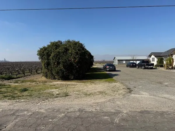 $2,400 | 7595 South Peach Avenue, Fowler, CA 93625