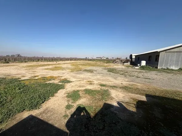 $2,400 | 7595 South Peach Avenue, Fowler, CA 93625