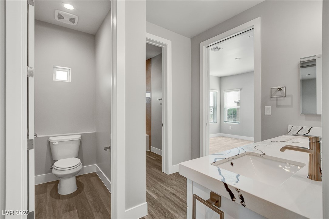 6503 Adrian Ridge Las Vegas, NV 89149 - Photo 41 of 59 Upstairs Secondary Bathroom