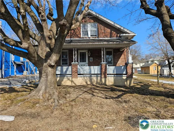 $2,250 | 221 East Prospect Street, Nazareth, PA 18064