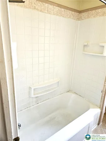 $2,250 | 221 East Prospect Street, Nazareth, PA 18064