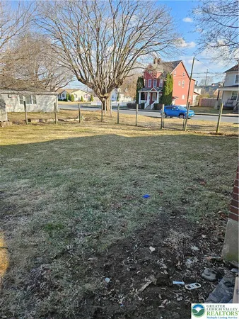 $2,250 | 221 East Prospect Street, Nazareth, PA 18064