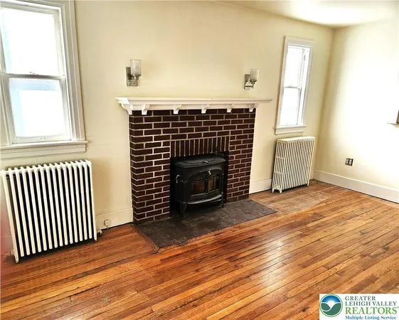 $2,250 | 221 East Prospect Street, Nazareth, PA 18064