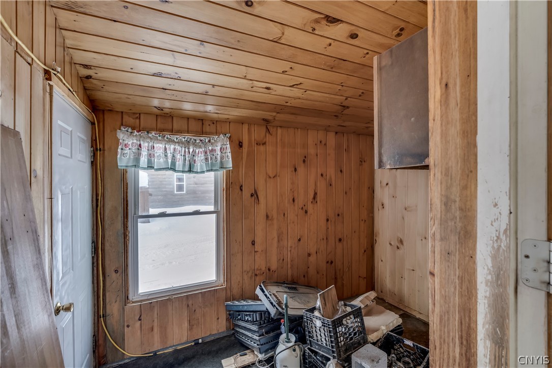 3821 Rector Road Martinsburg, NY 13367 - Photo 15 of 41 Unheated mudroom/storage room