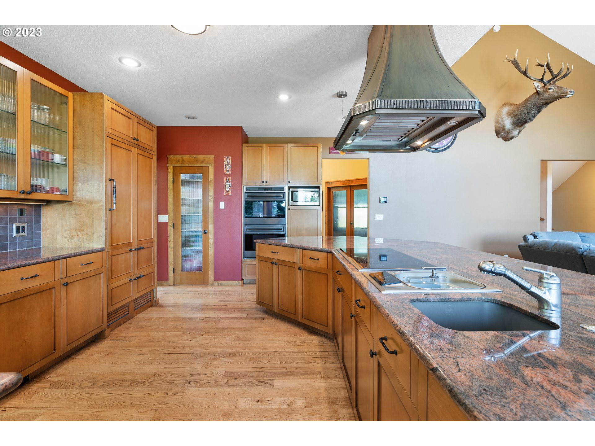 10534 Southeast Vradenburg Road Happy Valley, OR 97086 - Photo 20 of 39 a kitchen with a sink appliances and cabinets