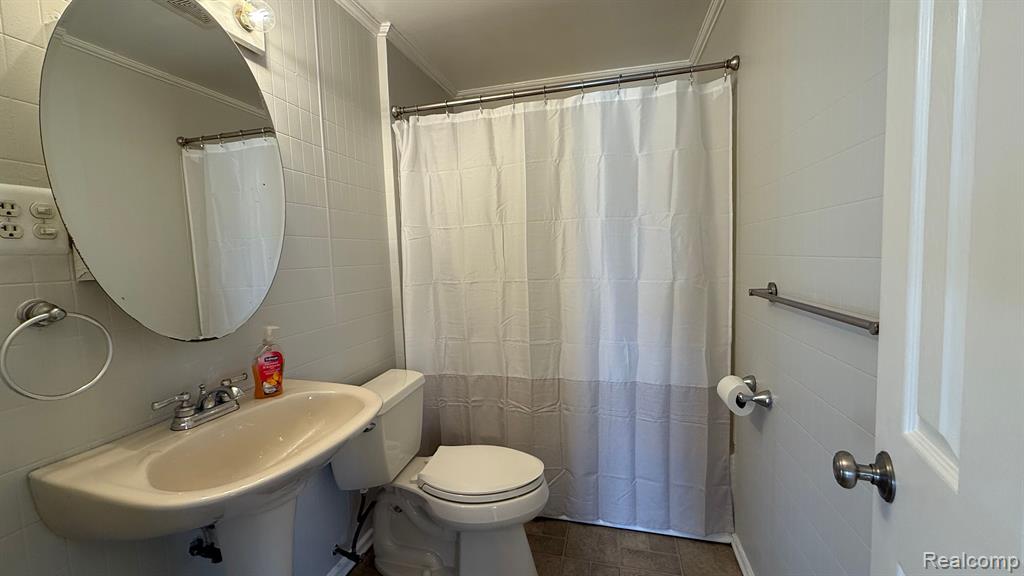 3318 Riverside Drive Port Huron, MI 48060 - Photo 13 of 31