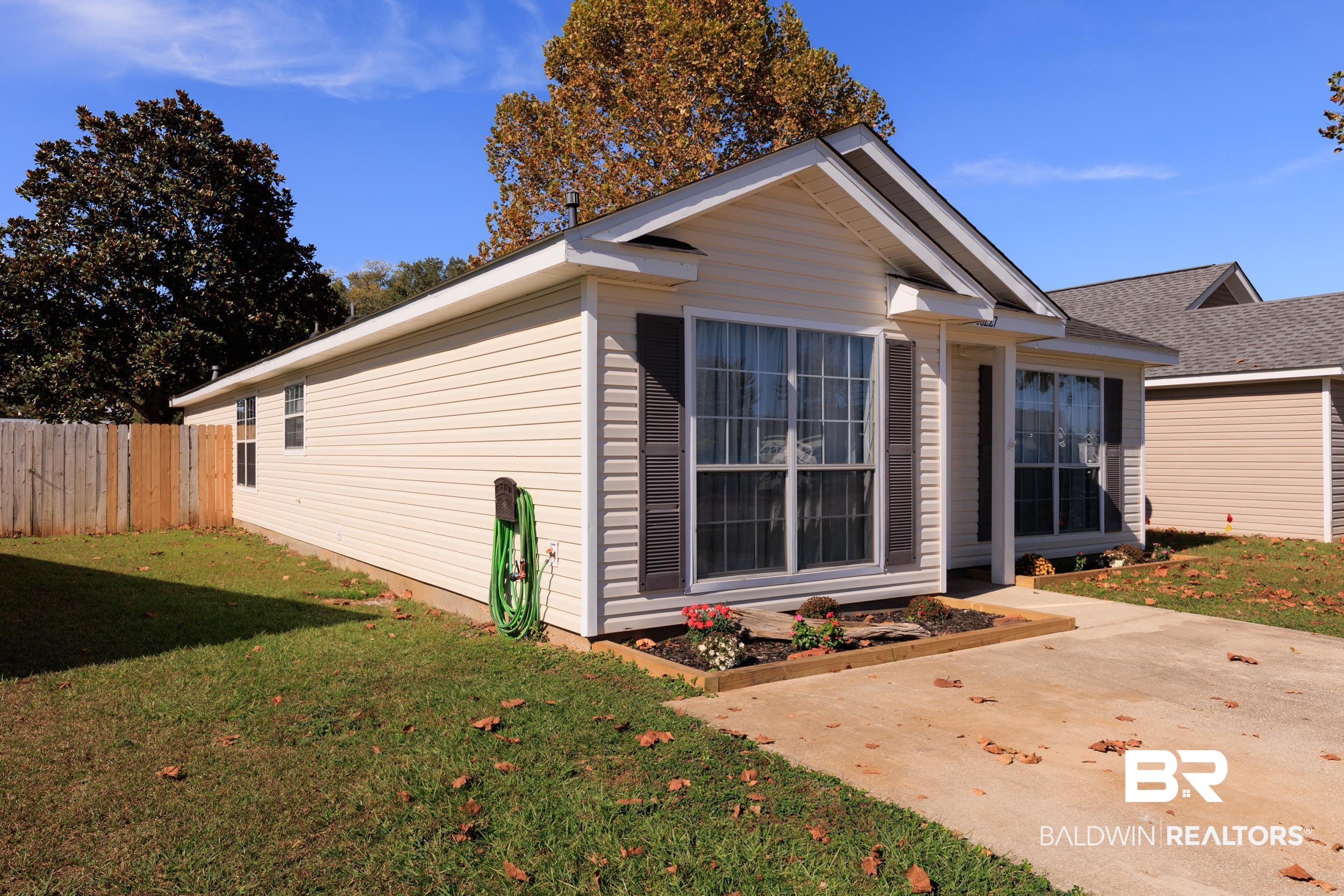 16227 Zenith Drive Loxley, AL 36551 - Photo 2 of 23 View of home's exterior