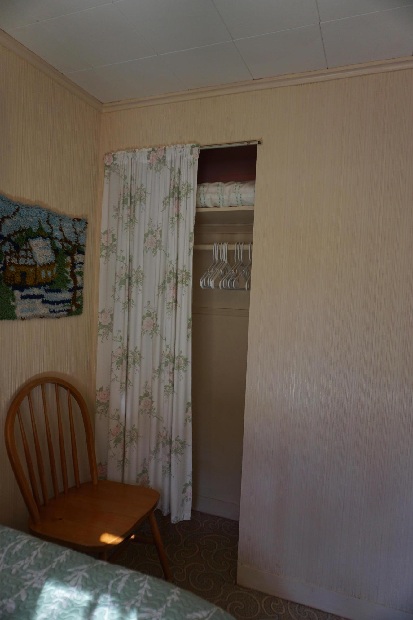 124 Castle Road, Unit 4 Truro, MA 02666 - Photo 5 of 20 a view of entryway with a rug