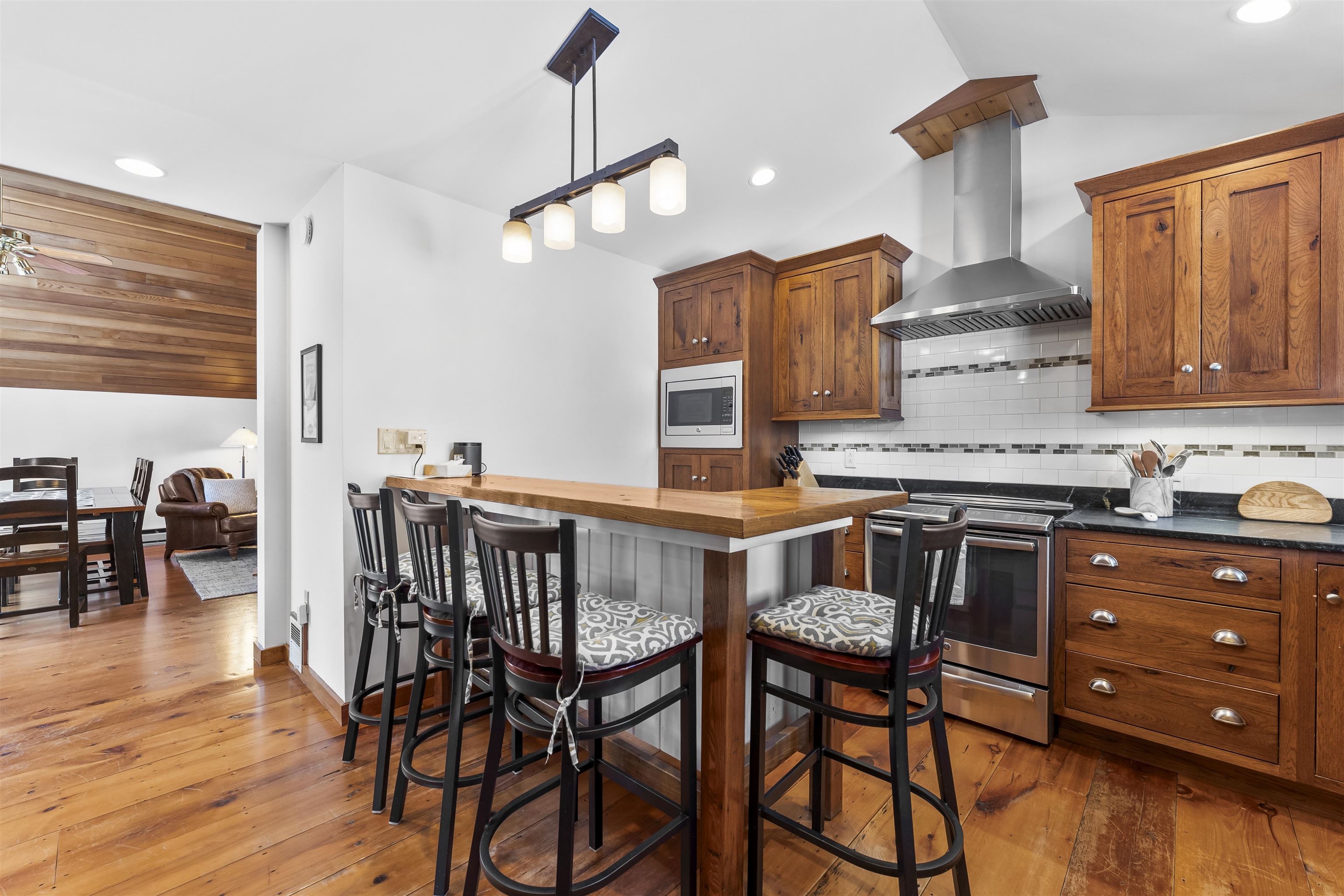 11 Roundtree Road Winhall, VT 05340 - Photo 15 of 43